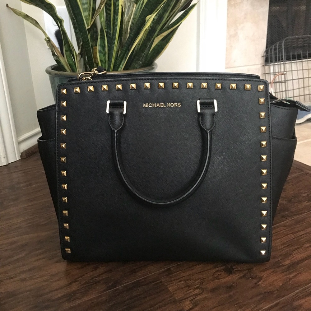 Michael Kors Large Selma Studded Saffiano Tote